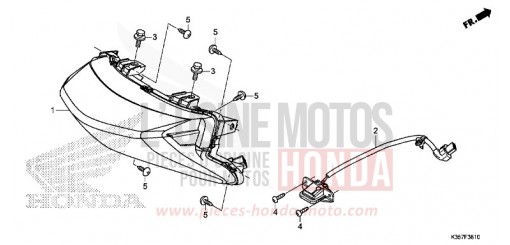 REAR COMBINATION LIGHT/LICENSE LIGHT WW125EX2F de 2015